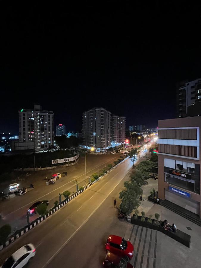 سورات Hotel The Vital المظهر الخارجي الصورة
