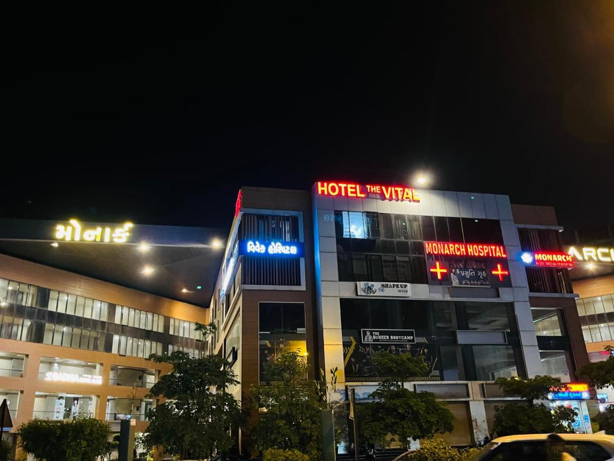سورات Hotel The Vital المظهر الخارجي الصورة